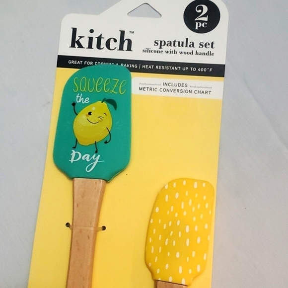 Squeeze The Day- 3 Piece Set- 2 Silicone Spatulas & 1 Decorative Plaque - Picture 2 of 5